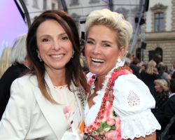 Schlossfestspiele-Revue 2012-013.jpg