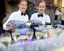 Schlossfestspiele_Taittinger.jpg