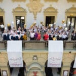 Gruppenfoto auf dem Schlossbalkon