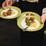 Fleischpflanzerl mit Kartoffelsalat