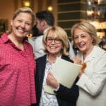 Stephanie Birnthaler mit Gisela Schneeberger und Monika Schmalhofer